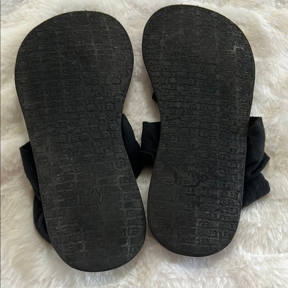 Sanuk Yoga Sling Black Sandals - Picture 5 of 6